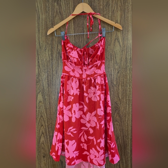NWOT Elegant Red Floral Backless Dress Size S Summer Dress Knee Length - Picture 6 of 15